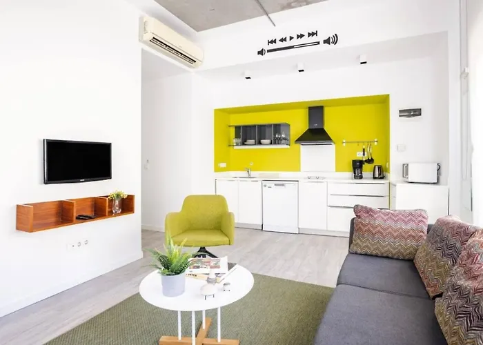 Cute Compact 1bd1bath Gem Shared Terrace! #397 דירה