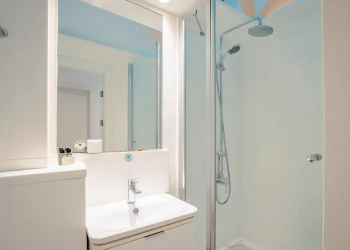 Cute Compact 1bd1bath Gem Shared Terrace! #397 דירה