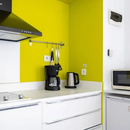 Cute Compact 1bd1bath Gem Shared Terrace! #397 Apartman