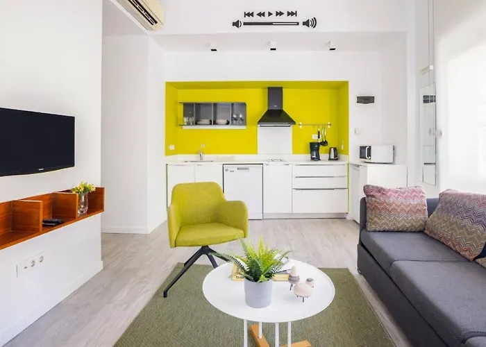 Апартаменты Cute Compact 1bd1bath Gem Shared Terrace! #397 *